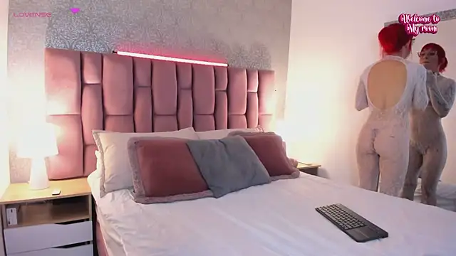 AbellaFox  online show from February 6, 2026, 8:16 pm