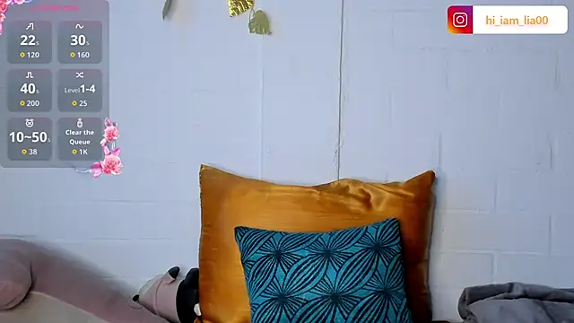 LiaHansson online show from October 31, 2025, 4:58 pm