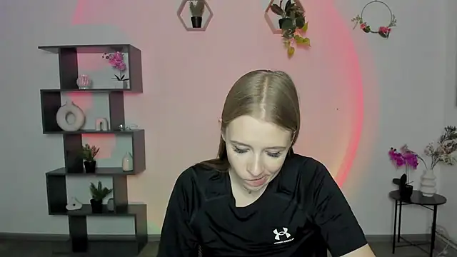 AnnNorriss online show from March 17, 2025, 7:26 pm