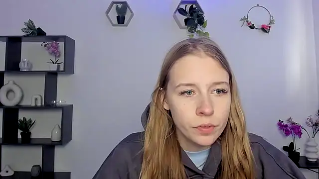 AnnNorriss online show from March 3, 2025, 1:56 pm