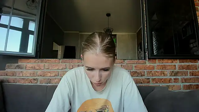 AnnNorriss online show from September 8, 2025, 2:16 pm