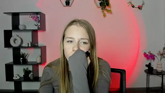 AnnNorriss online show from March 12, 2025, 7:04 pm