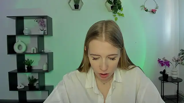 AnnNorriss online show from March 9, 2025, 9:35 am