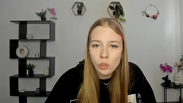 AnnNorriss online show from February 27, 2025, 1:49 pm