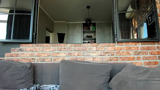 AnnNorriss online show from September 24, 2025, 5:14 am