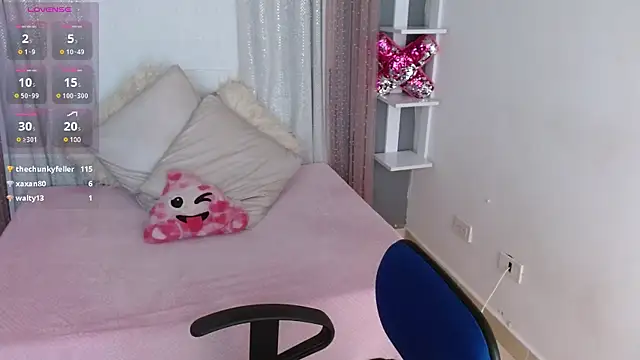 Snapshot of emily-777 chatting on March 18, 2025, 10:58 pm emily-777 online show from March 18, 2025, 10:58 pm