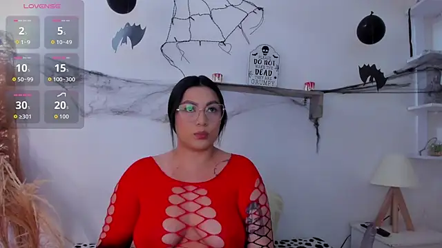 Snapshot of emily-777 chatting on October 20, 2025, 9:15 pm emily-777 online show from October 20, 2025, 9:15 pm