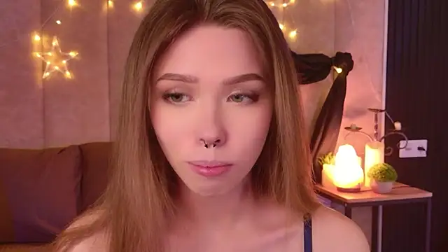 Sierra Fane online show from April 3, 2026, 12:33 pm