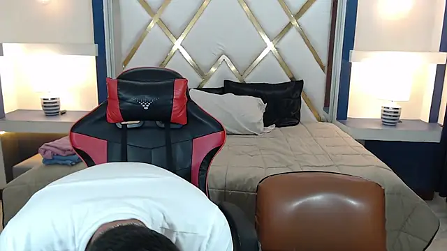 SaraClub JY online show from October 19, 2025, 12:46 am