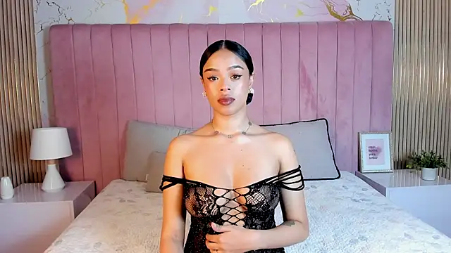 Snapshot of LiaHilton2 chatting on May 21, 2026, 1:08 pm LiaHilton2 online show from May 21, 2026, 1:08 pm