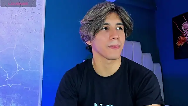 Allex Cano online show from October 3, 2025, 9:16 pm