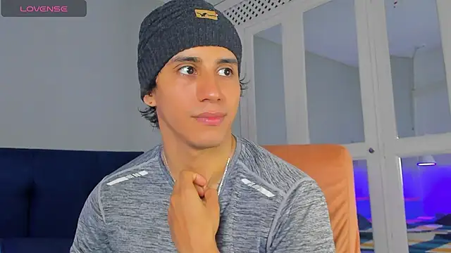 Allex Cano online show from September 24, 2025, 10:05 pm