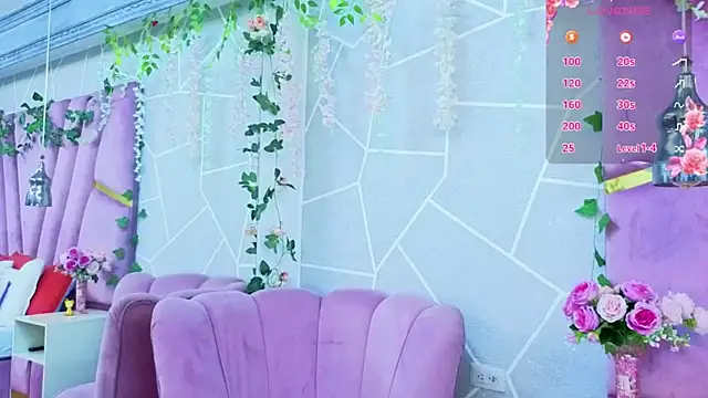 EmmyCortez online show from November 15, 2025, 11:47 am