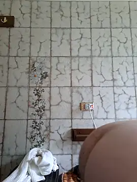 mauroxx08 online show from February 18, 2025, 12:28 pm