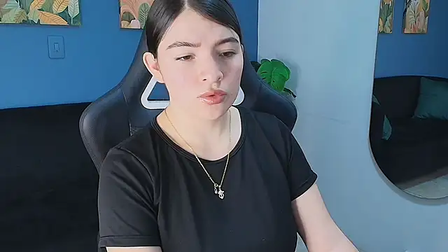 Snapshot of Zamira_Taylor chatting on November 29, 2025, 3:50 am Zamira Taylor online show from November 29, 2025, 3:50 am