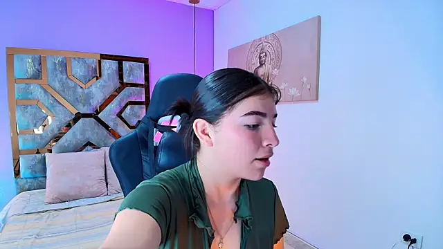 Snapshot of Zamira_Taylor chatting on November 4, 2025, 7:39 pm Zamira Taylor online show from November 4, 2025, 7:39 pm