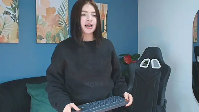 Zamira Taylor online show from February 7, 2026, 1:13 am