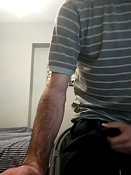 raskolnikovw online show from October 3, 2025, 8:10 pm