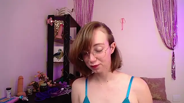 Elise Nyx online show from March 12, 2026, 1:37 pm