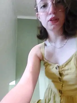 Elise Nyx online show from April 9, 2026, 12:33 pm