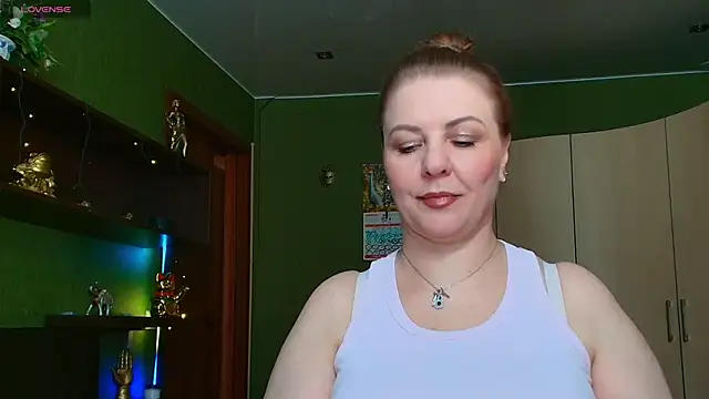 Snapshot of VeronikawGold chatting on July 18, 2026, 7:17 am VeronikawGold online show from July 18, 2026, 7:17 am