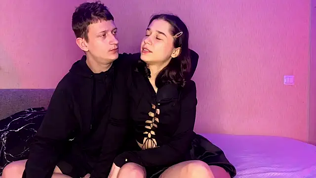 baby lesi online show from September 26, 2025, 3:19 pm