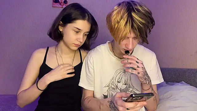 baby lesi online show from March 20, 2025, 3:04 pm