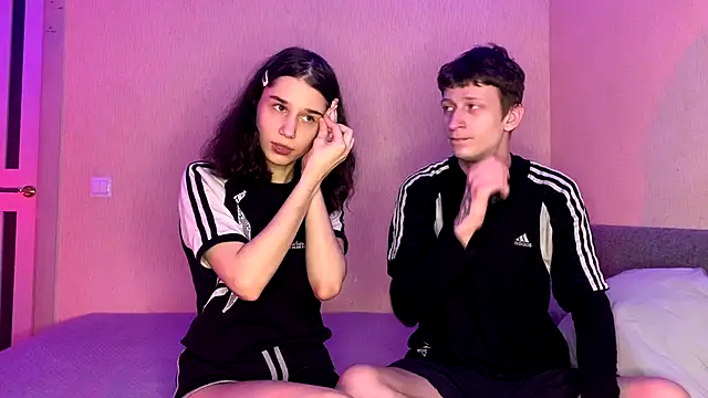 baby lesi online show from October 30, 2025, 4:04 pm