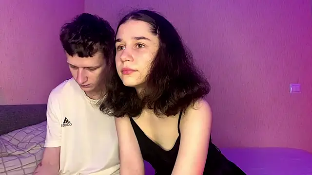 baby lesi online show from September 28, 2025, 3:08 pm