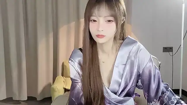 Snapshot of Annnnqi-77 chatting on March 18, 2025, 11:00 am Annnnqi-77 online show from March 18, 2025, 11:00 am