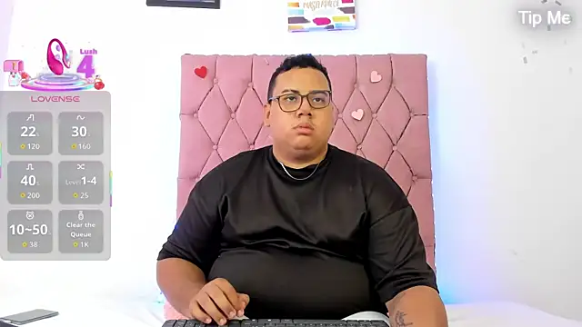 MICHAEL AND SHARON online show from September 24, 2025, 10:48 pm