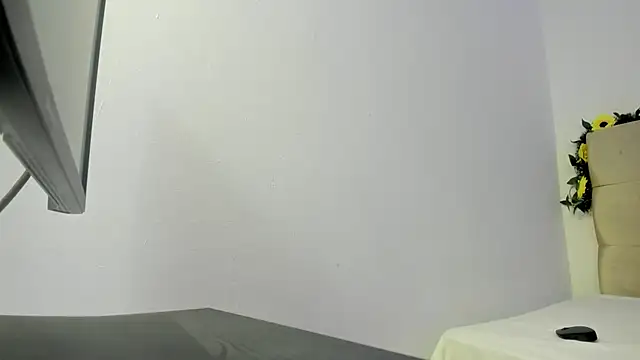 MICHAEL AND SHARON online show from February 25, 2025, 2:14 am