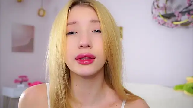 SunnivaCovil online show from February 17, 2026, 2:47 pm