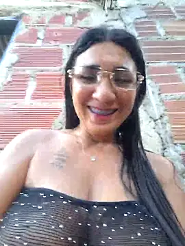 Snapshot of hot_veteran01 chatting on June 1, 2026, 11:04 pm hot veteran01 online show from June 1, 2026, 11:04 pm