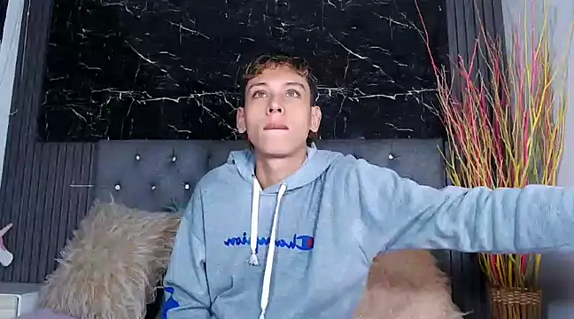 Noahoconor online show from February 22, 2025, 1:02 pm