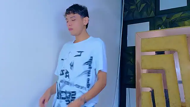 Noahoconor online show from December 5, 2025, 1:53 pm