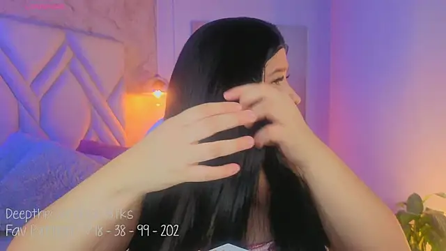 Snapshot of Leaa_Cox chatting on April 30, 2026, 8:16 pm Leaa Cox online show from April 30, 2026, 8:16 pm