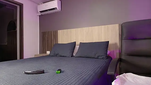 Snapshot of Ashly_hills chatting on March 4, 2025, 3:33 am Ashly hills online show from March 4, 2025, 3:33 am