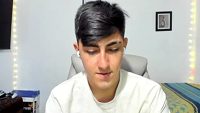 babymaik online show from October 23, 2025, 11:58 pm