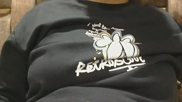 MilkyQueen69 online show from February 13, 2026, 5:46 pm