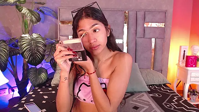 Tyla Ks online show from September 10, 2025, 7:35 pm