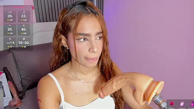 Snapshot of honey_sofii_ chatting on April 22, 2026, 11:39 am honey sofii online show from April 22, 2026, 11:39 am
