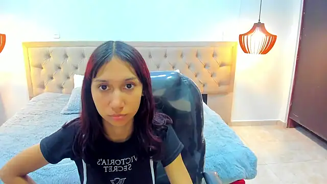 leslieanddrako online show from November 7, 2025, 10:35 pm