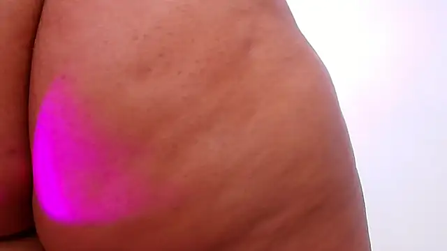 abigail fx online show from September 9, 2025, 3:05 am