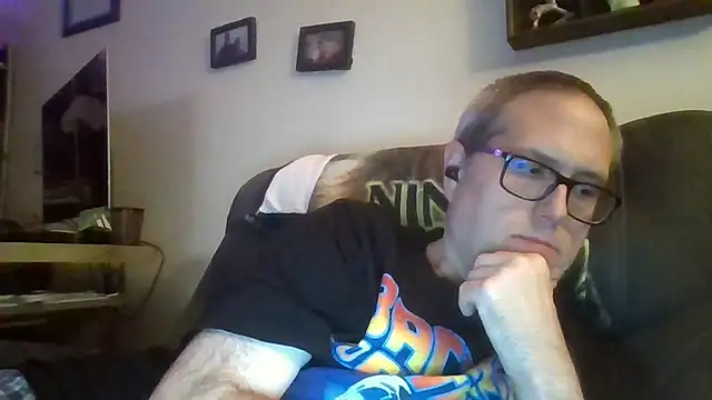 Smallone327 online show from September 21, 2025, 3:55 am