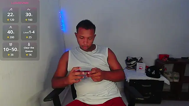 Snapshot of Gooss_cum chatting on November 17, 2025, 2:21 pm Gooss cum online show from November 17, 2025, 2:21 pm