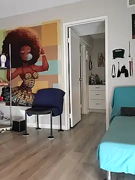 Queenanitadix online show from September 15, 2025, 11:38 pm