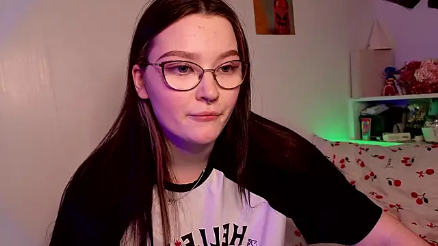 milliedoll online show from February 17, 2026, 1:52 pm