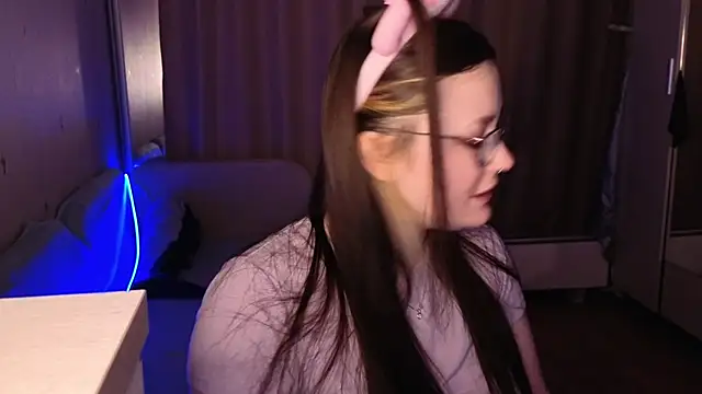 milliedoll online show from March 15, 2026, 1:51 pm