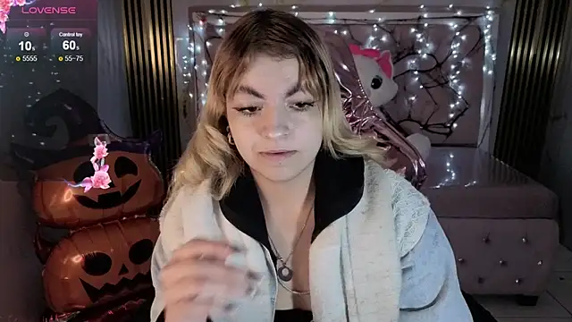 Snapshot of lili_conor_s chatting on October 29, 2025, 3:38 am lili conor s online show from October 29, 2025, 3:38 am